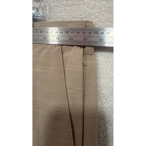 Men's Apt. 9 Premier Flex Performance Shorts, 8" Inseam, Size 42, Beige  NWT - Picture 3 of 13